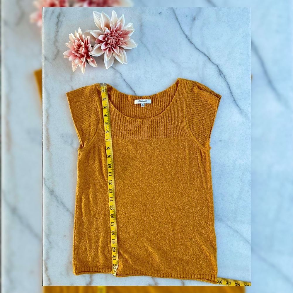 ❌SOLD❌ $20 Madewell Oversized Knit Marigold Sweater Tee